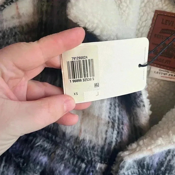 Levi's® Premium VINTAGE RELAXED FIT SHERPA TRUCKER JACKET - Picture 7 of 11